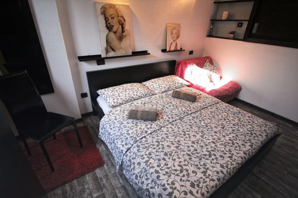 Apartments Nevija Ровинь Экстерьер фото