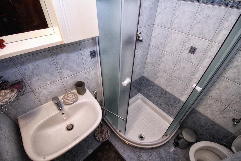 Apartments Nevija Ровинь Экстерьер фото