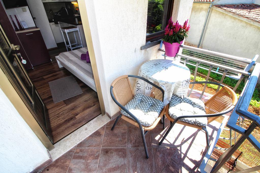 Apartments Nevija Ровинь Экстерьер фото