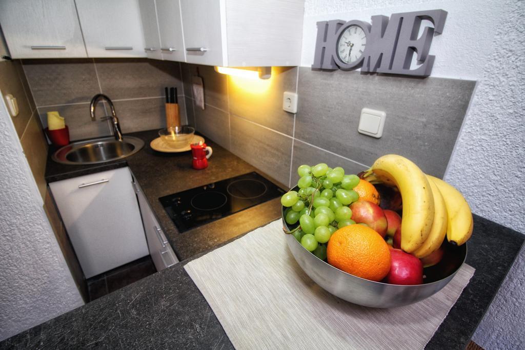 Apartments Nevija Ровинь Экстерьер фото