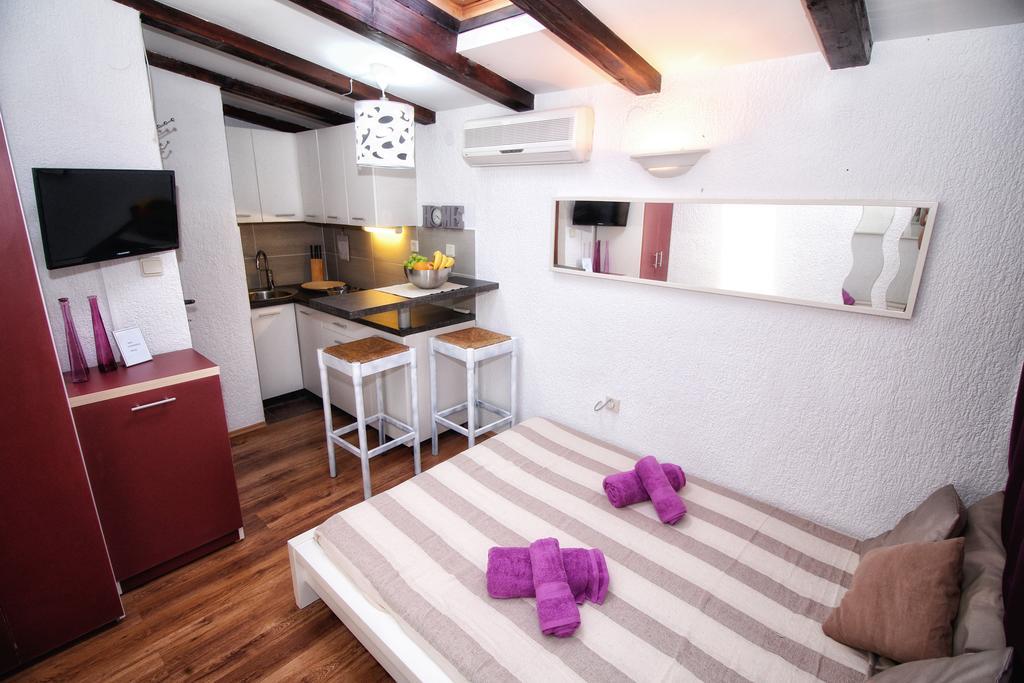 Apartments Nevija Ровинь Экстерьер фото